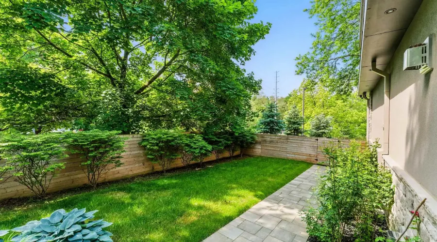 1112 Caldwell Avenue, Mississauga, Ontario, L5H 1Z4, Canada, 4 Bedrooms Bedrooms, ,5 BathroomsBathrooms,Residential,For Sale,1112 Caldwell Avenue,2028646