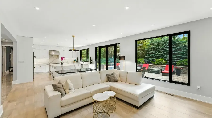 1112 Caldwell Avenue, Mississauga, Ontario, L5H 1Z4, Canada, 4 Bedrooms Bedrooms, ,5 BathroomsBathrooms,Residential,For Sale,1112 Caldwell Avenue,2028646