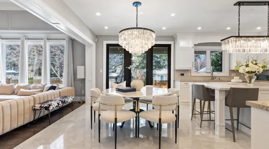 1285 Minnewaska Trail, Mississauga, Ontario, L5G 3S6, Canada, 4 Bedrooms Bedrooms, ,5 BathroomsBathrooms,Residential,For Sale,1285 Minnewaska Trail,2028647