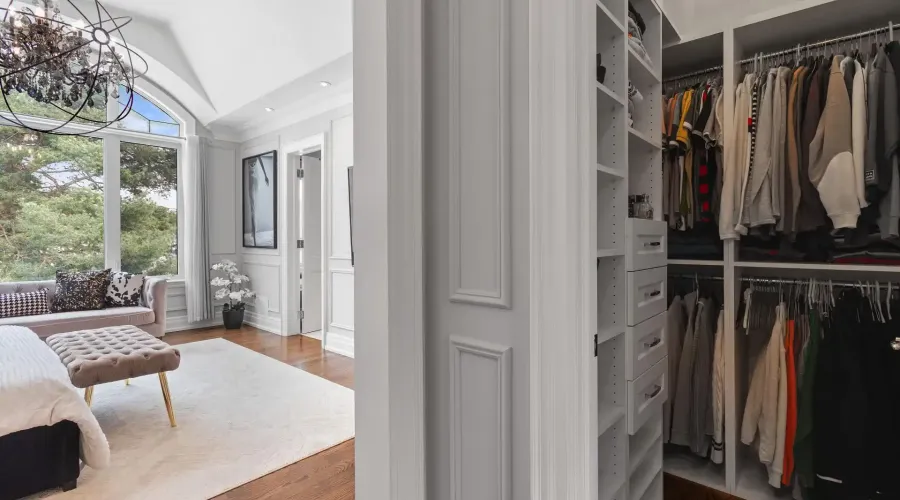 1285 Minnewaska Trail, Mississauga, Ontario, L5G 3S6, Canada, 4 Bedrooms Bedrooms, ,5 BathroomsBathrooms,Residential,For Sale,1285 Minnewaska Trail,2028647