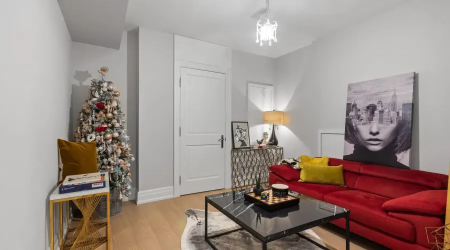 1285 Minnewaska Trail, Mississauga, Ontario, L5G 3S6, Canada, 4 Bedrooms Bedrooms, ,5 BathroomsBathrooms,Residential,For Sale,1285 Minnewaska Trail,2028647