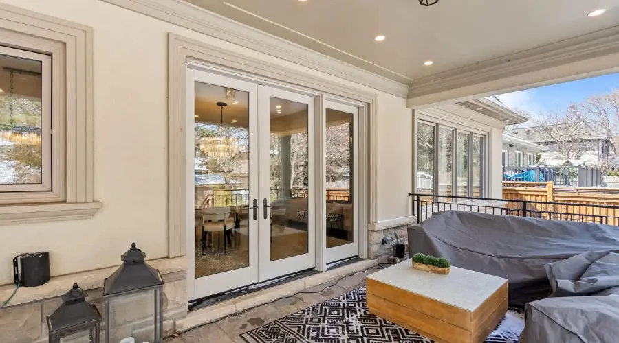 1285 Minnewaska Trail, Mississauga, Ontario, L5G 3S6, Canada, 4 Bedrooms Bedrooms, ,5 BathroomsBathrooms,Residential,For Sale,1285 Minnewaska Trail,2028647