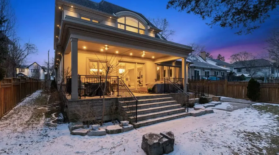 1285 Minnewaska Trail, Mississauga, Ontario, L5G 3S6, Canada, 4 Bedrooms Bedrooms, ,5 BathroomsBathrooms,Residential,For Sale,1285 Minnewaska Trail,2028647