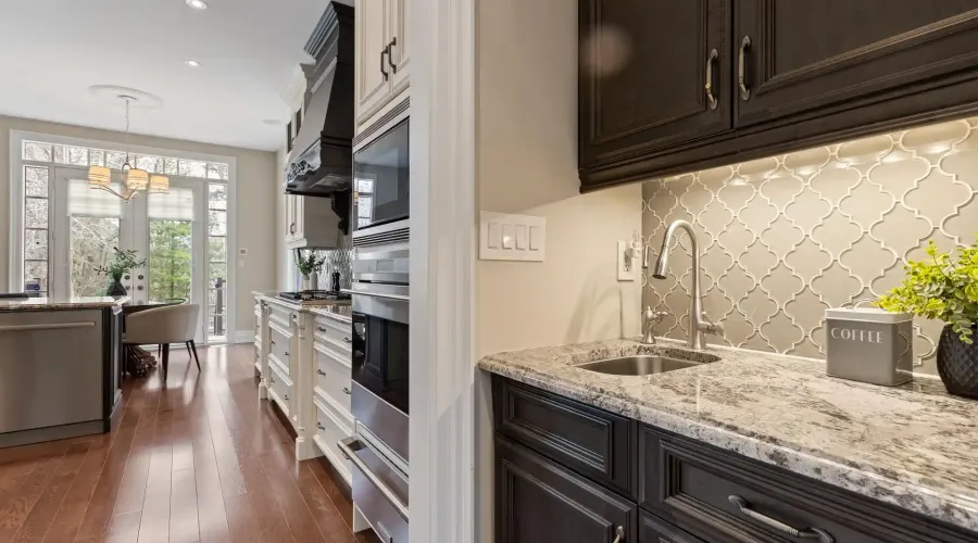 1857 Ivygate Court, Mississauga, Ontario, L5L 0A8, Canada, 4 Bedrooms Bedrooms, ,5 BathroomsBathrooms,Residential,For Sale,1857 Ivygate Court,2030609