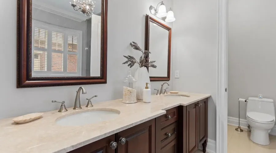 1857 Ivygate Court, Mississauga, Ontario, L5L 0A8, Canada, 4 Bedrooms Bedrooms, ,5 BathroomsBathrooms,Residential,For Sale,1857 Ivygate Court,2030609