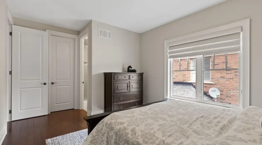 1857 Ivygate Court, Mississauga, Ontario, L5L 0A8, Canada, 4 Bedrooms Bedrooms, ,5 BathroomsBathrooms,Residential,For Sale,1857 Ivygate Court,2030609