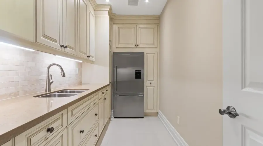 1857 Ivygate Court, Mississauga, Ontario, L5L 0A8, Canada, 4 Bedrooms Bedrooms, ,5 BathroomsBathrooms,Residential,For Sale,1857 Ivygate Court,2030609