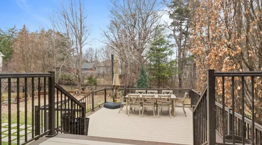 1857 Ivygate Court, Mississauga, Ontario, L5L 0A8, Canada, 4 Bedrooms Bedrooms, ,5 BathroomsBathrooms,Residential,For Sale,1857 Ivygate Court,2030609