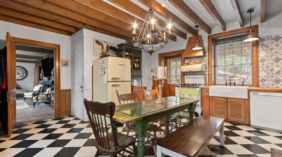 85 Yorkleigh Avenue, Toronto, Ontario, M9P 1Y3, Canada, 3 Bedrooms Bedrooms, ,3 BathroomsBathrooms,Residential,For Sale,85 Yorkleigh Avenue,2030610