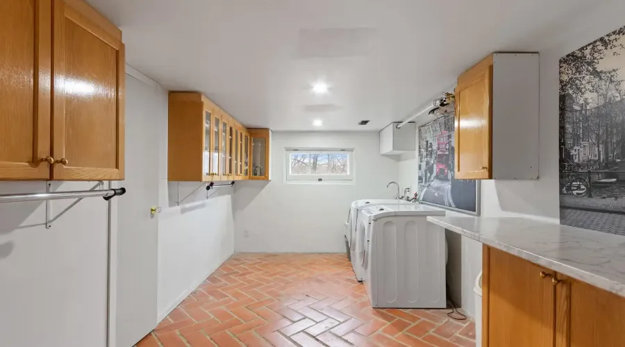 85 Yorkleigh Avenue, Toronto, Ontario, M9P 1Y3, Canada, 3 Bedrooms Bedrooms, ,3 BathroomsBathrooms,Residential,For Sale,85 Yorkleigh Avenue,2030610