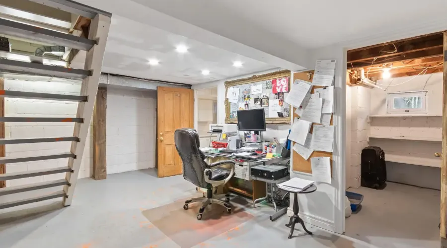 85 Yorkleigh Avenue, Toronto, Ontario, M9P 1Y3, Canada, 3 Bedrooms Bedrooms, ,3 BathroomsBathrooms,Residential,For Sale,85 Yorkleigh Avenue,2030610