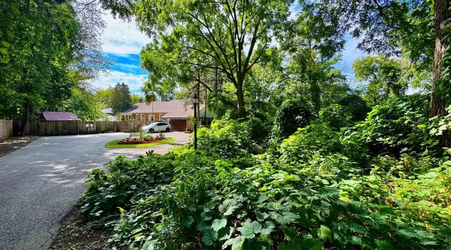 85 Yorkleigh Avenue, Toronto, Ontario, M9P 1Y3, Canada, 3 Bedrooms Bedrooms, ,3 BathroomsBathrooms,Residential,For Sale,85 Yorkleigh Avenue,2030610