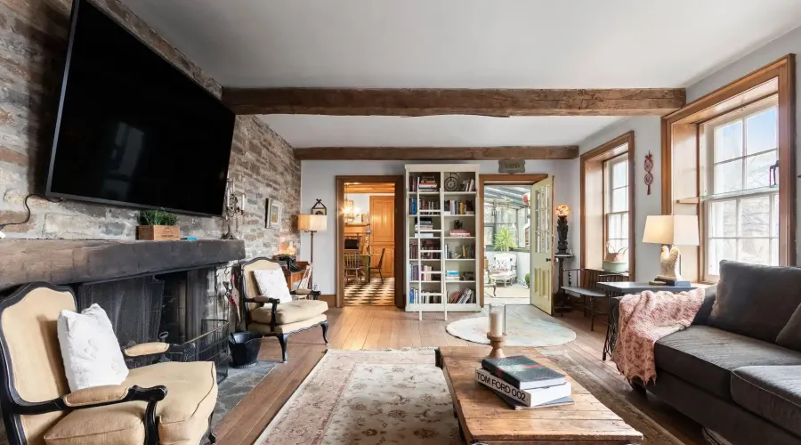 85 Yorkleigh Avenue, Toronto, Ontario, M9P 1Y3, Canada, 3 Bedrooms Bedrooms, ,3 BathroomsBathrooms,Residential,For Sale,85 Yorkleigh Avenue,2030610