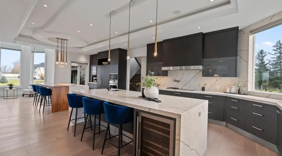 4 Saint Lukes Court, Brampton, Ontario, L6P 1K9, Canada, 6 Bedrooms Bedrooms, ,9 BathroomsBathrooms,Residential,For Sale,4 Saint Lukes Court,2031801