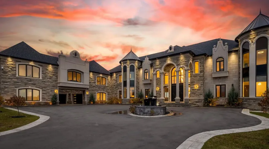 4 Saint Lukes Court, Brampton, Ontario, L6P 1K9, Canada, 6 Bedrooms Bedrooms, ,9 BathroomsBathrooms,Residential,For Sale,4 Saint Lukes Court,2031801