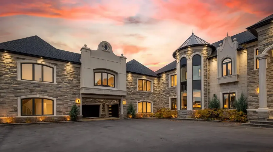 4 Saint Lukes Court, Brampton, Ontario, L6P 1K9, Canada, 6 Bedrooms Bedrooms, ,9 BathroomsBathrooms,Residential,For Sale,4 Saint Lukes Court,2031801