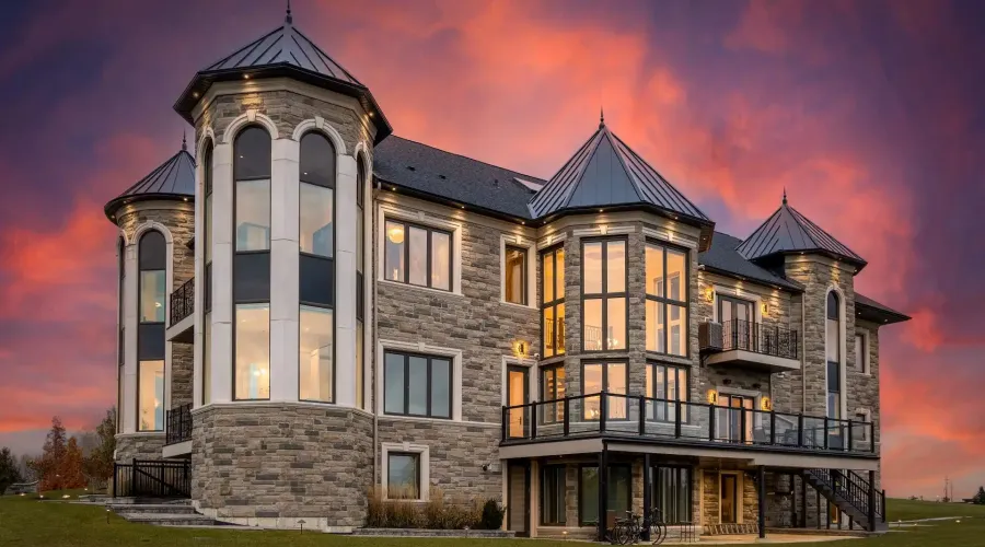 4 Saint Lukes Court, Brampton, Ontario, L6P 1K9, Canada, 6 Bedrooms Bedrooms, ,9 BathroomsBathrooms,Residential,For Sale,4 Saint Lukes Court,2031801