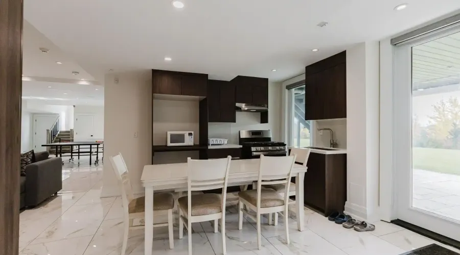 4 Saint Lukes Court, Brampton, Ontario, L6P 1K9, Canada, 6 Bedrooms Bedrooms, ,9 BathroomsBathrooms,Residential,For Sale,4 Saint Lukes Court,2031801