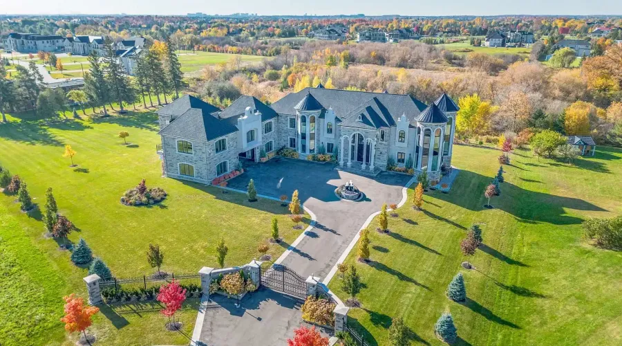 4 Saint Lukes Court, Brampton, Ontario, L6P 1K9, Canada, 6 Bedrooms Bedrooms, ,9 BathroomsBathrooms,Residential,For Sale,4 Saint Lukes Court,2031801