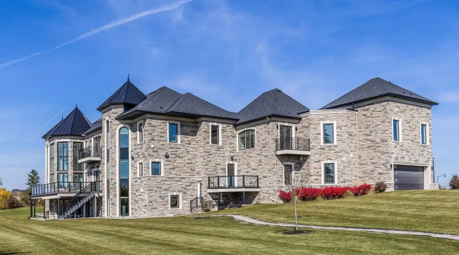 4 Saint Lukes Court, Brampton, Ontario, L6P 1K9, Canada, 6 Bedrooms Bedrooms, ,9 BathroomsBathrooms,Residential,For Sale,4 Saint Lukes Court,2031801