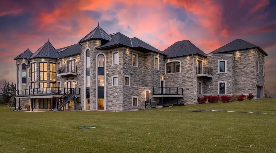 4 Saint Lukes Court, Brampton, Ontario, L6P 1K9, Canada, 6 Bedrooms Bedrooms, ,9 BathroomsBathrooms,Residential,For Sale,4 Saint Lukes Court,2031801