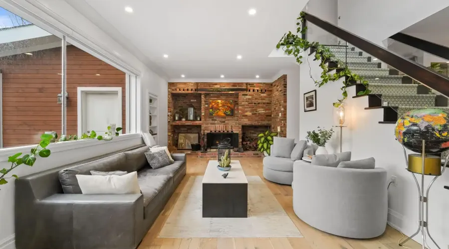 2814 Forks Of The Credit Road, Caledon, Ontario, L7K 2H5, Canada, 4 Bedrooms Bedrooms, ,6 BathroomsBathrooms,Residential,For Sale,2814 Forks Of The Credit Road,2034036