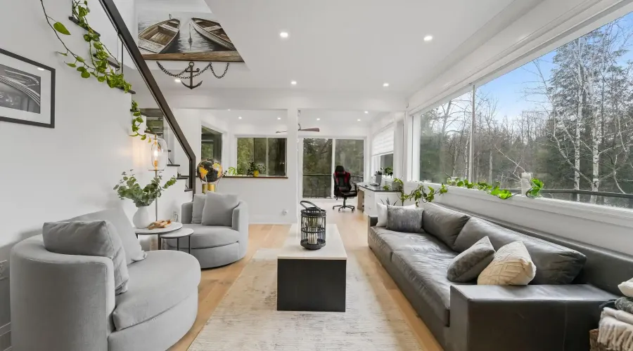 2814 Forks Of The Credit Road, Caledon, Ontario, L7K 2H5, Canada, 4 Bedrooms Bedrooms, ,6 BathroomsBathrooms,Residential,For Sale,2814 Forks Of The Credit Road,2034036