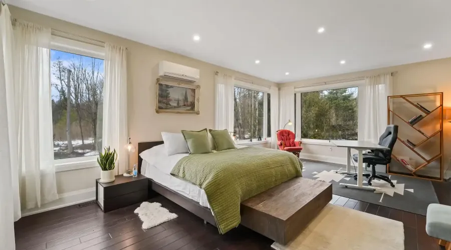 2814 Forks Of The Credit Road, Caledon, Ontario, L7K 2H5, Canada, 4 Bedrooms Bedrooms, ,6 BathroomsBathrooms,Residential,For Sale,2814 Forks Of The Credit Road,2034036