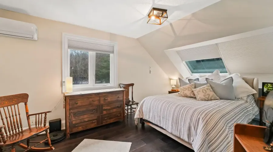 2814 Forks Of The Credit Road, Caledon, Ontario, L7K 2H5, Canada, 4 Bedrooms Bedrooms, ,6 BathroomsBathrooms,Residential,For Sale,2814 Forks Of The Credit Road,2034036