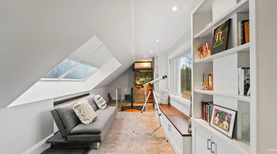 2814 Forks Of The Credit Road, Caledon, Ontario, L7K 2H5, Canada, 4 Bedrooms Bedrooms, ,6 BathroomsBathrooms,Residential,For Sale,2814 Forks Of The Credit Road,2034036