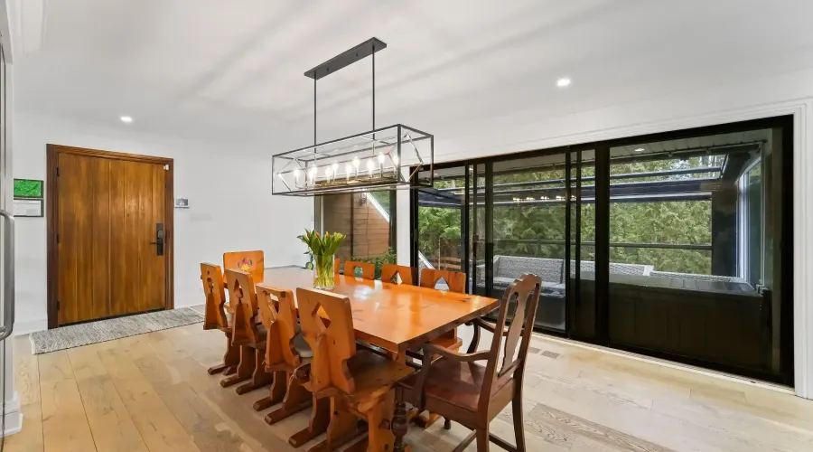 2814 Forks Of The Credit Road, Caledon, Ontario, L7K 2H5, Canada, 4 Bedrooms Bedrooms, ,6 BathroomsBathrooms,Residential,For Sale,2814 Forks Of The Credit Road,2034036