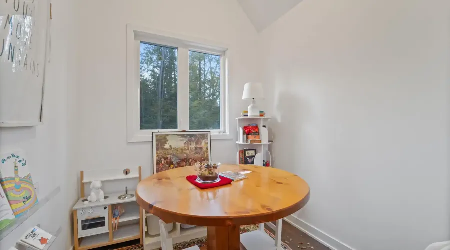 2814 Forks Of The Credit Road, Caledon, Ontario, L7K 2H5, Canada, 4 Bedrooms Bedrooms, ,6 BathroomsBathrooms,Residential,For Sale,2814 Forks Of The Credit Road,2034036