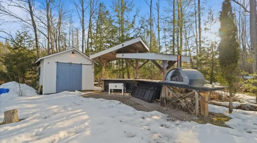 2814 Forks Of The Credit Road, Caledon, Ontario, L7K 2H5, Canada, 4 Bedrooms Bedrooms, ,6 BathroomsBathrooms,Residential,For Sale,2814 Forks Of The Credit Road,2034036