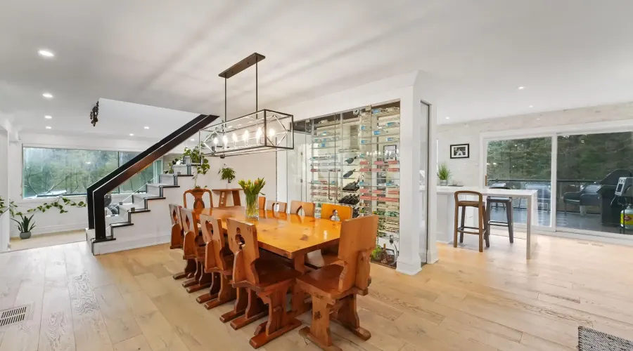 2814 Forks Of The Credit Road, Caledon, Ontario, L7K 2H5, Canada, 4 Bedrooms Bedrooms, ,6 BathroomsBathrooms,Residential,For Sale,2814 Forks Of The Credit Road,2034036