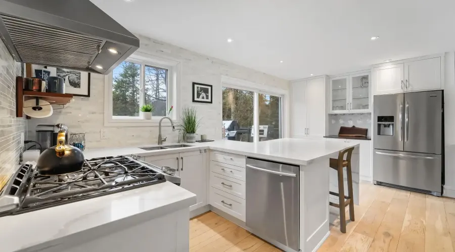 2814 Forks Of The Credit Road, Caledon, Ontario, L7K 2H5, Canada, 4 Bedrooms Bedrooms, ,6 BathroomsBathrooms,Residential,For Sale,2814 Forks Of The Credit Road,2034036