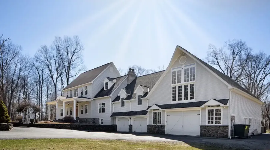 27 Smoke Ridge Road, Sherman, Connecticut, 06784, United States, 4 Bedrooms Bedrooms, 8 Rooms Rooms,3 BathroomsBathrooms,Residential,For Sale,Smoke Ridge,2036154