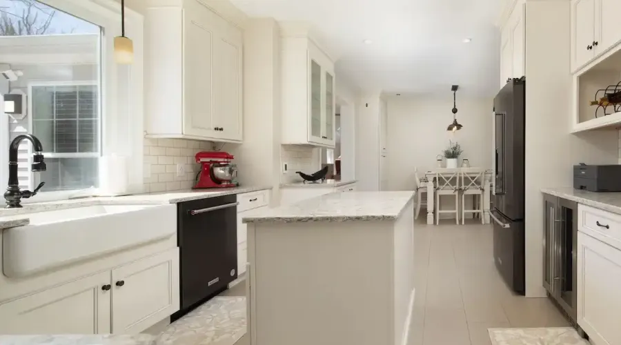 27 Smoke Ridge Road, Sherman, Connecticut, 06784, United States, 4 Bedrooms Bedrooms, 8 Rooms Rooms,3 BathroomsBathrooms,Residential,For Sale,Smoke Ridge,2036154