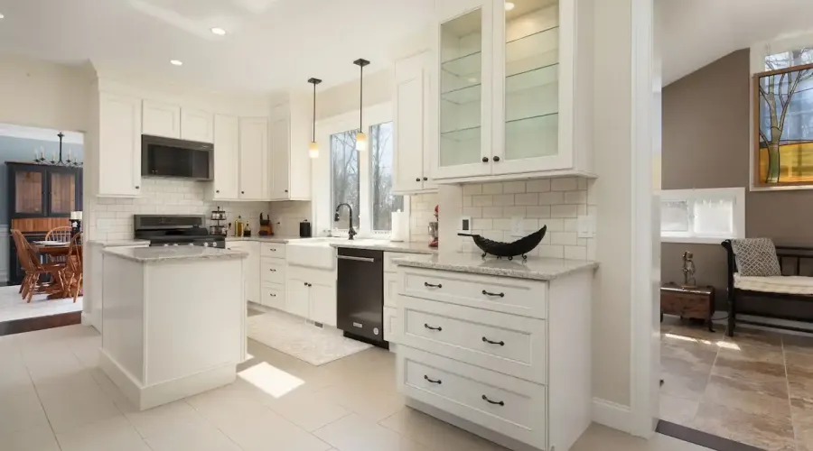 27 Smoke Ridge Road, Sherman, Connecticut, 06784, United States, 4 Bedrooms Bedrooms, 8 Rooms Rooms,3 BathroomsBathrooms,Residential,For Sale,Smoke Ridge,2036154