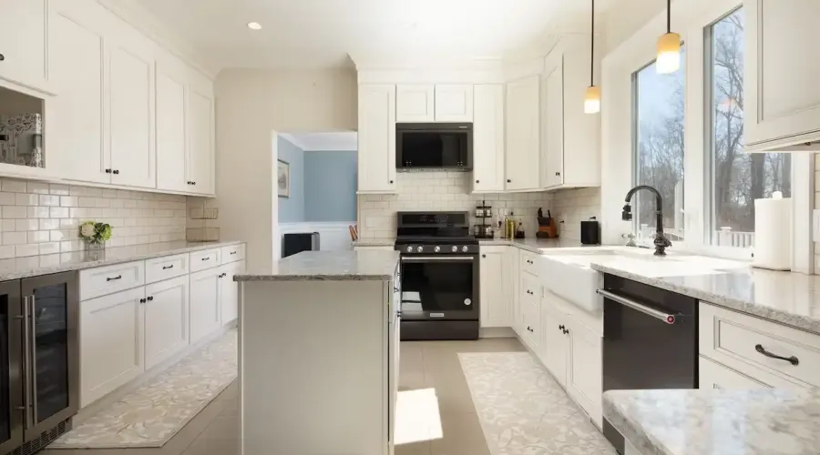 27 Smoke Ridge Road, Sherman, Connecticut, 06784, United States, 4 Bedrooms Bedrooms, 8 Rooms Rooms,3 BathroomsBathrooms,Residential,For Sale,Smoke Ridge,2036154