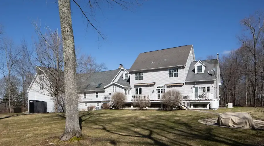 27 Smoke Ridge Road, Sherman, Connecticut, 06784, United States, 4 Bedrooms Bedrooms, 8 Rooms Rooms,3 BathroomsBathrooms,Residential,For Sale,Smoke Ridge,2036154