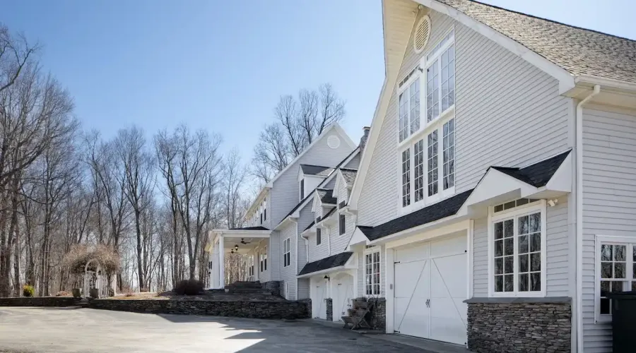 27 Smoke Ridge Road, Sherman, Connecticut, 06784, United States, 4 Bedrooms Bedrooms, 8 Rooms Rooms,3 BathroomsBathrooms,Residential,For Sale,Smoke Ridge,2036154