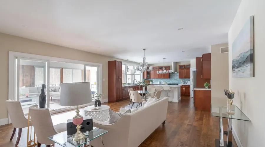 1096 Westbrook Road, Hamilton, Ontario, L0R 2A0, Canada, 7 Bedrooms Bedrooms, ,8 BathroomsBathrooms,Residential,For Sale,1096 Westbrook Road,2036394