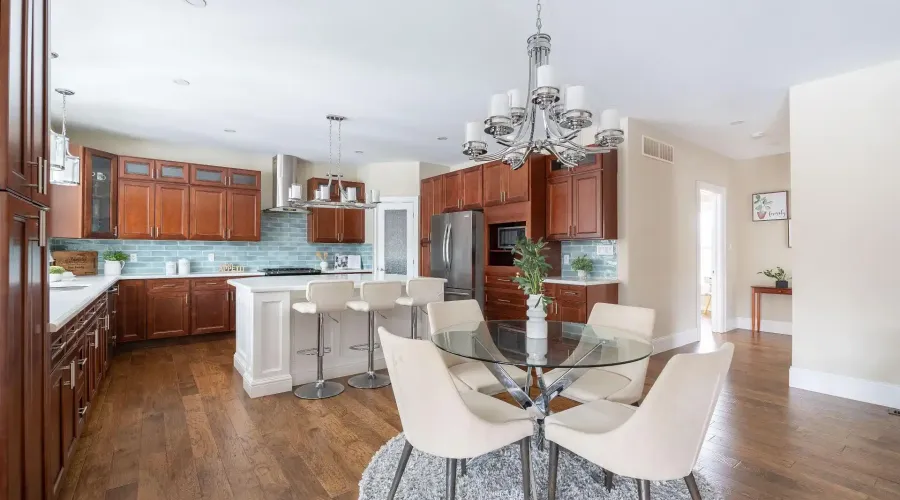 1096 Westbrook Road, Hamilton, Ontario, L0R 2A0, Canada, 7 Bedrooms Bedrooms, ,8 BathroomsBathrooms,Residential,For Sale,1096 Westbrook Road,2036394