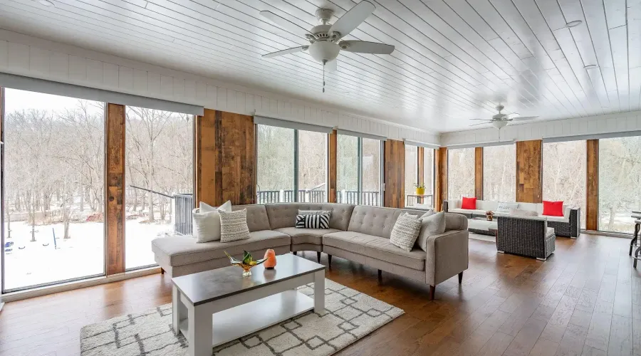 1096 Westbrook Road, Hamilton, Ontario, L0R 2A0, Canada, 7 Bedrooms Bedrooms, ,8 BathroomsBathrooms,Residential,For Sale,1096 Westbrook Road,2036394