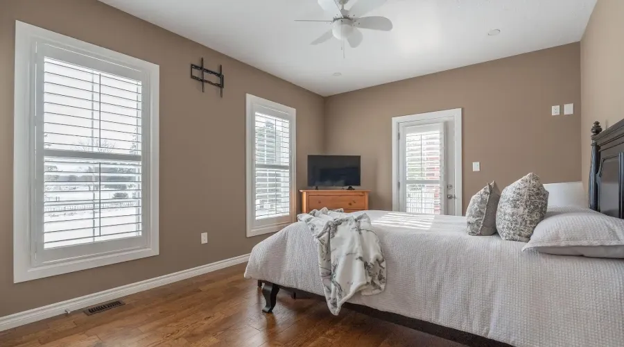 1096 Westbrook Road, Hamilton, Ontario, L0R 2A0, Canada, 7 Bedrooms Bedrooms, ,8 BathroomsBathrooms,Residential,For Sale,1096 Westbrook Road,2036394