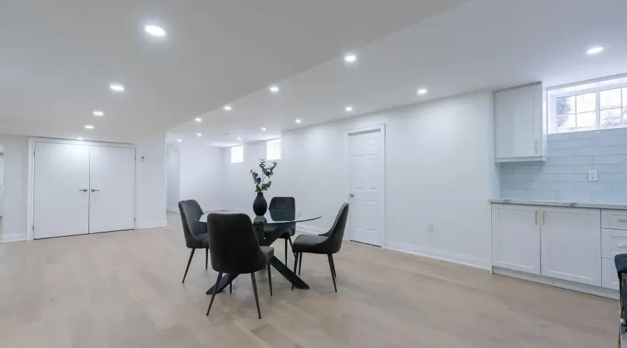 1096 Westbrook Road, Hamilton, Ontario, L0R 2A0, Canada, 7 Bedrooms Bedrooms, ,8 BathroomsBathrooms,Residential,For Sale,1096 Westbrook Road,2036394