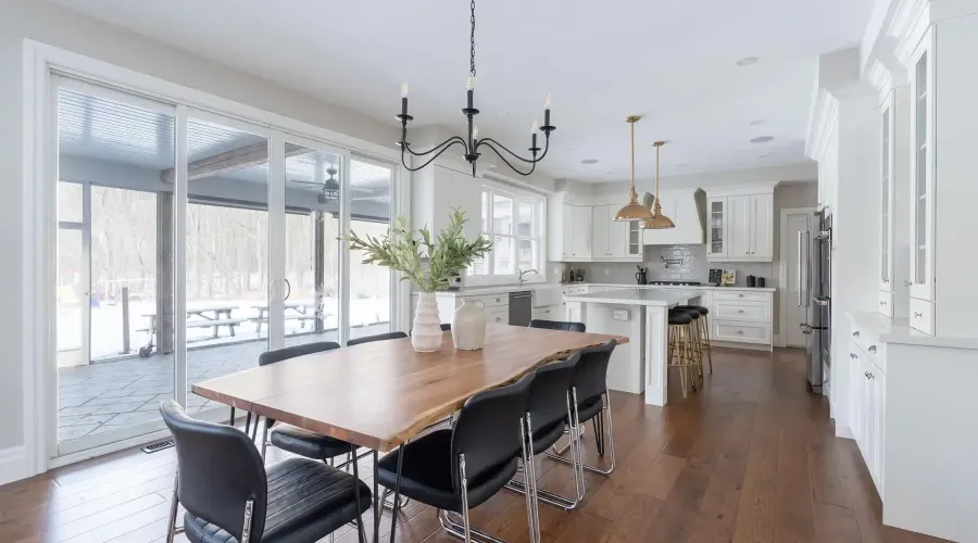 1096 Westbrook Road, Hamilton, Ontario, L0R 2A0, Canada, 7 Bedrooms Bedrooms, ,8 BathroomsBathrooms,Residential,For Sale,1096 Westbrook Road,2036394