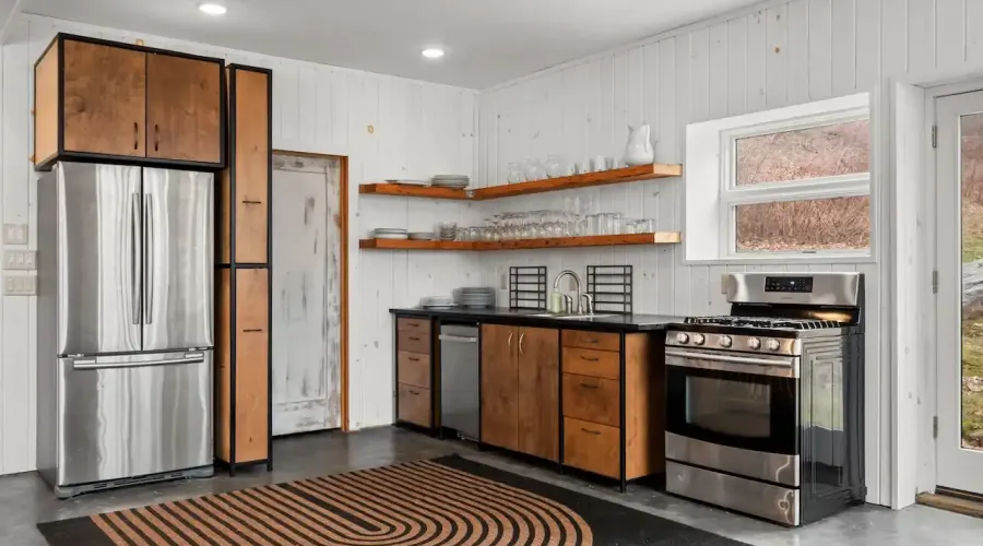 250 Long Pond Road, Great Barrington, Massachusetts, 01230, United States, 9 Bedrooms Bedrooms, 10 Rooms Rooms,7 BathroomsBathrooms,Residential,For Sale,Long Pond ,2037165