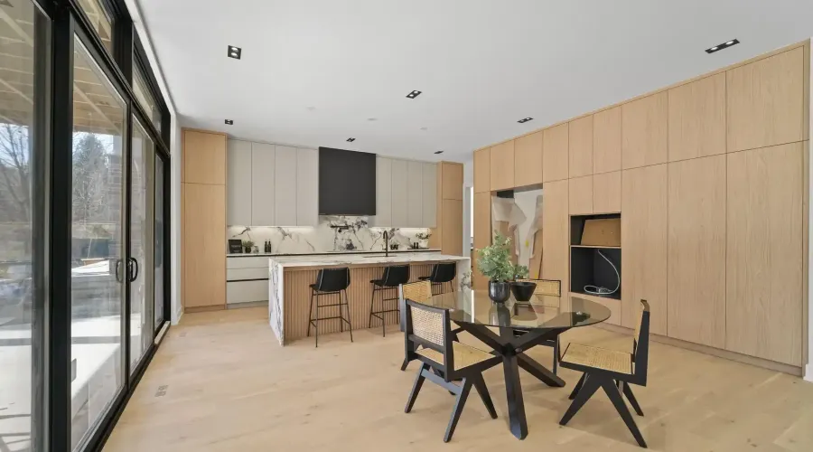 362 Meadow Wood Lane, Mississauga, Ontario, L5J 2S9, Canada, 4 Bedrooms Bedrooms, ,7 BathroomsBathrooms,Residential,For Sale,362 Meadow Wood Lane,2038947