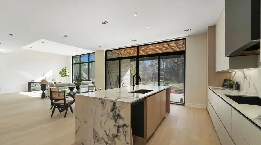 362 Meadow Wood Lane, Mississauga, Ontario, L5J 2S9, Canada, 4 Bedrooms Bedrooms, ,7 BathroomsBathrooms,Residential,For Sale,362 Meadow Wood Lane,2038947